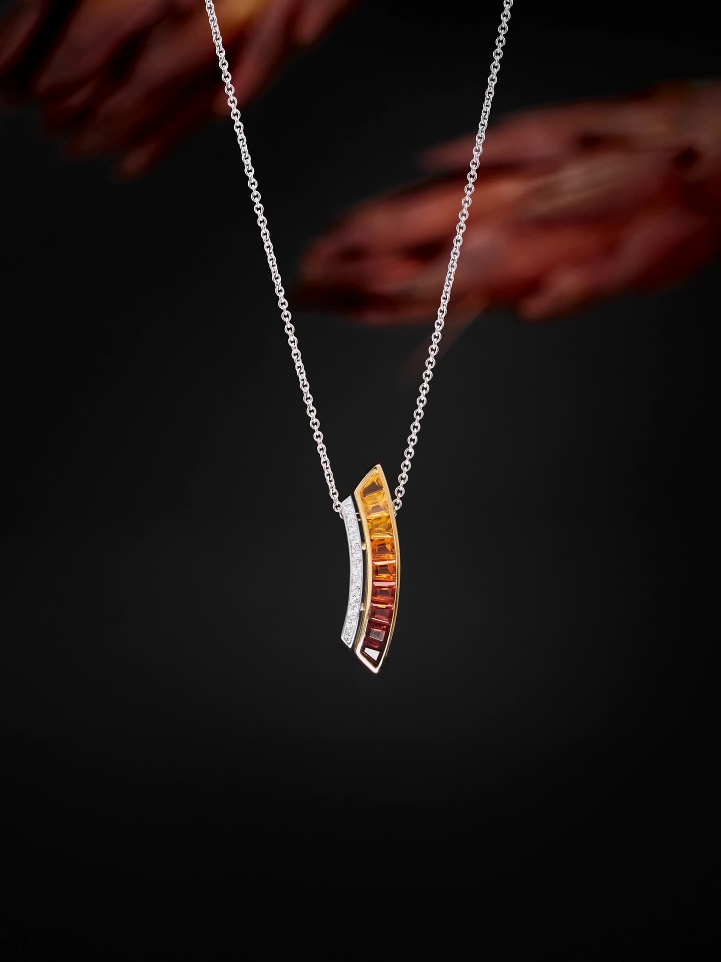 Farbsteine in Gold
