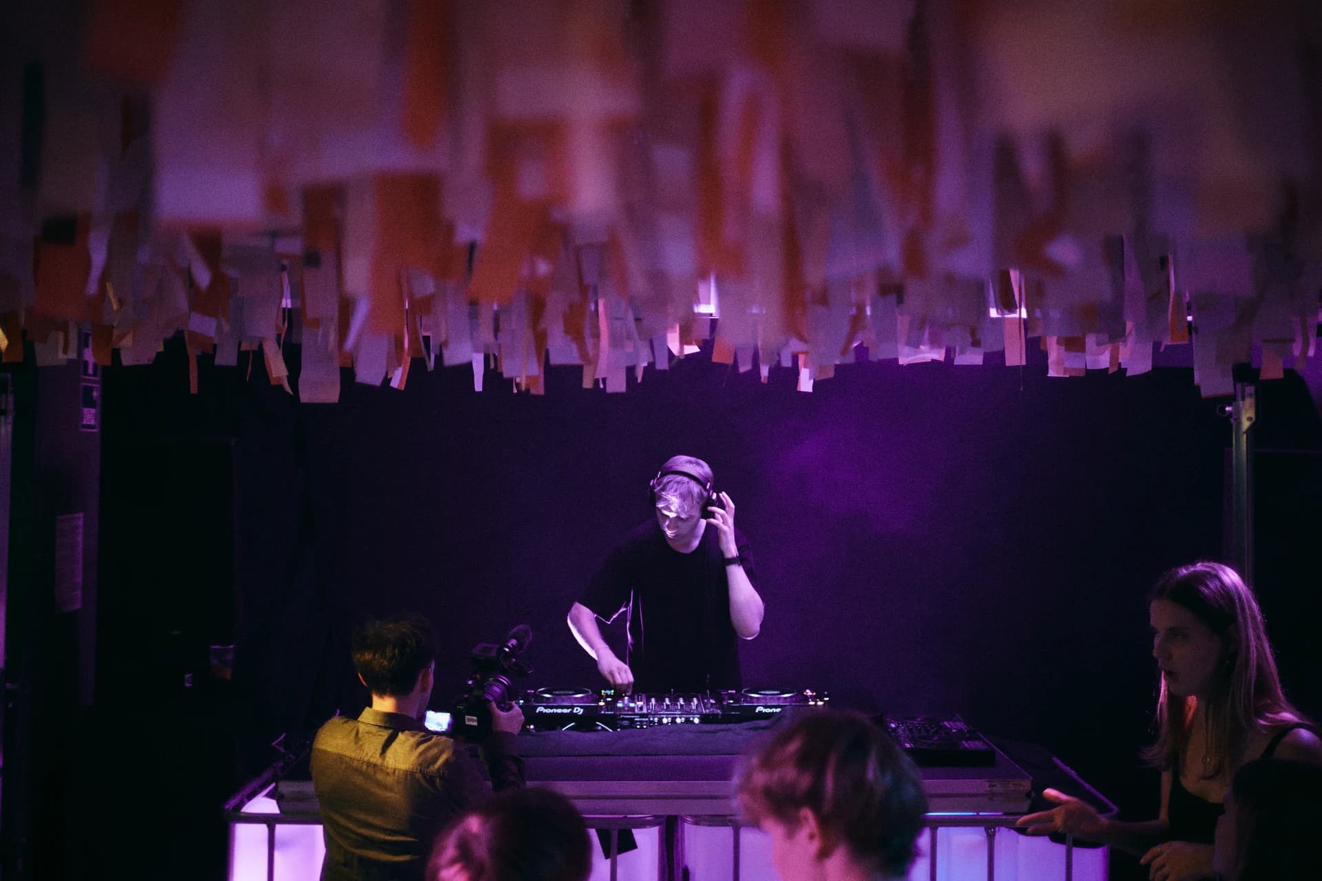 Maifeld Live 24