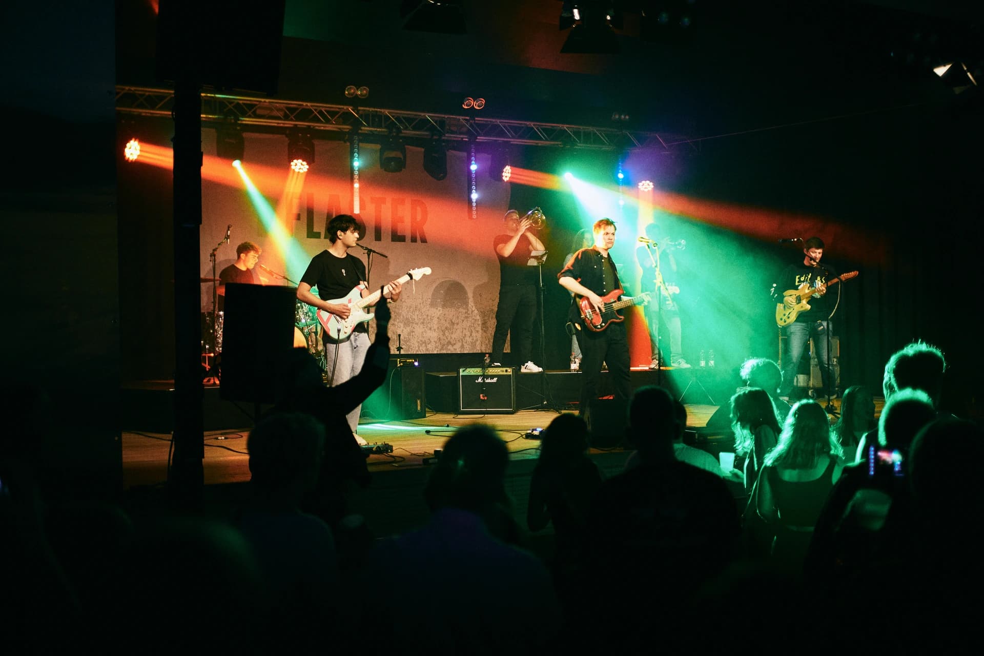 Maifeld Live 24